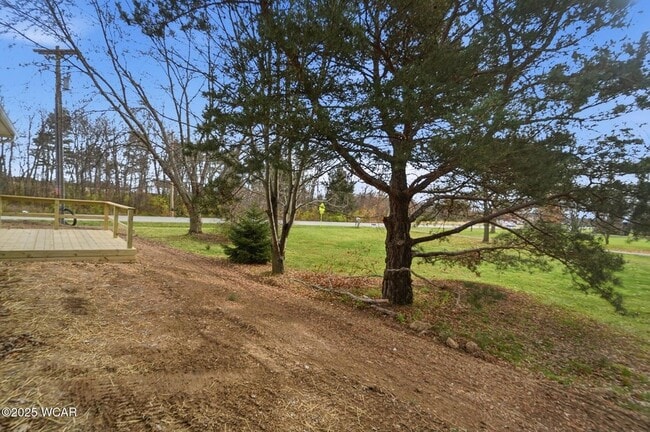 Building Photo - 2882 Lake Cir Dr