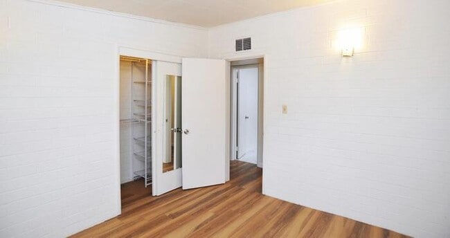 Building Photo - Ranch Style home in the Garden District