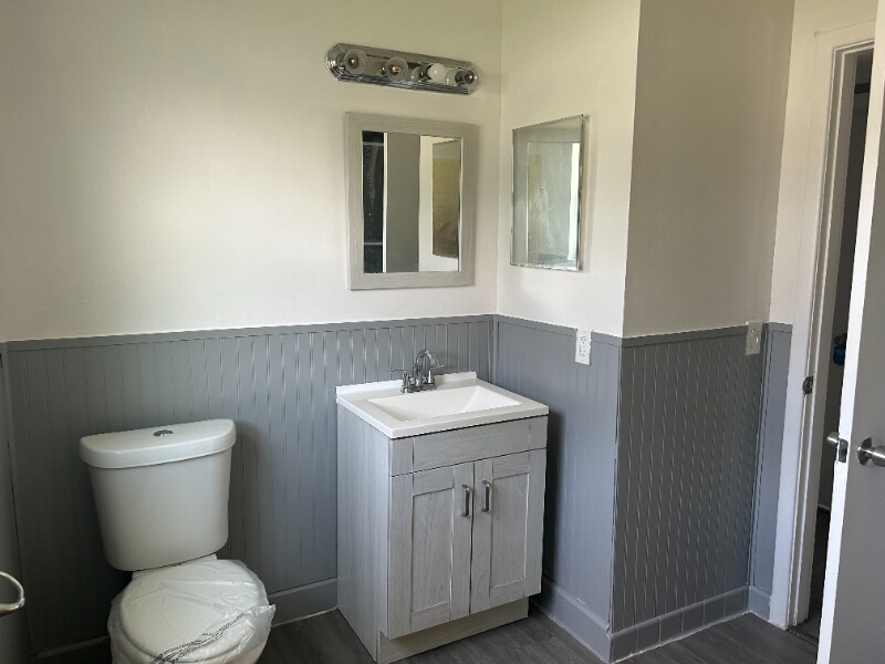 Building Photo - 7197 Quincy Ln