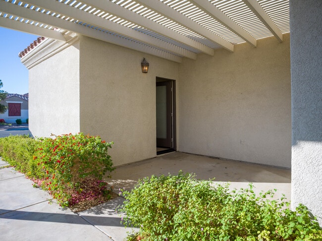 Building Photo - 42222 Revere St