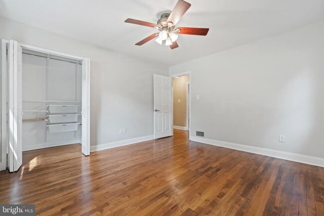 Building Photo - 2406 Huntington Ave