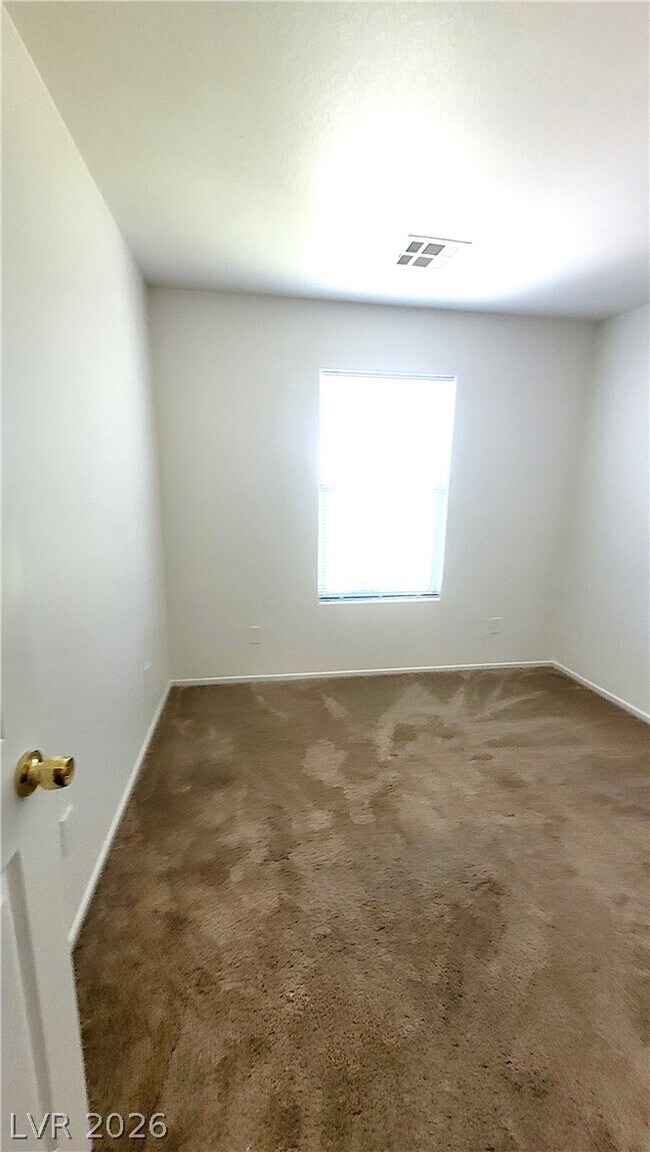 Building Photo - 5745 W Dewey Dr