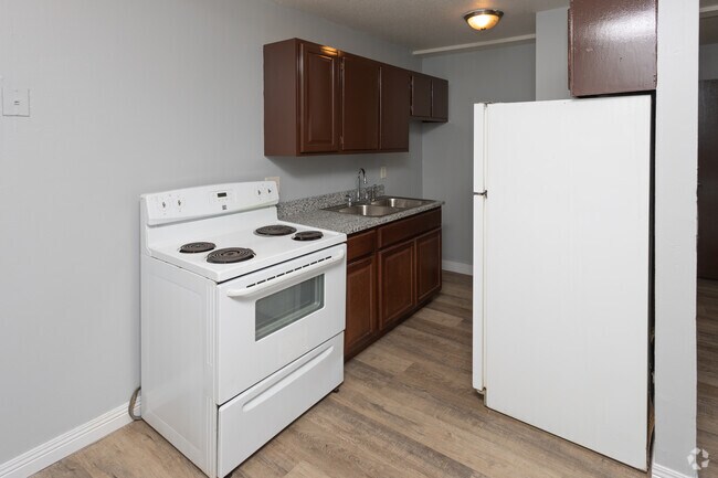 1BR, 1BA - 650SF - 7th Street Apts - 1439