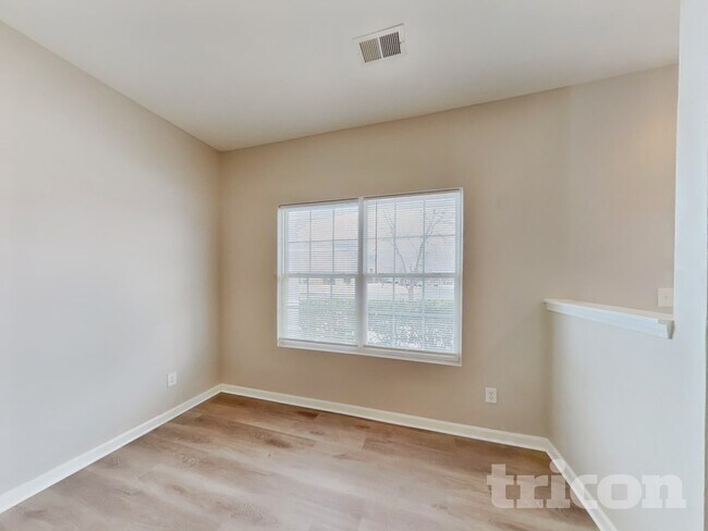 Building Photo - 413 Stoney Run Dr