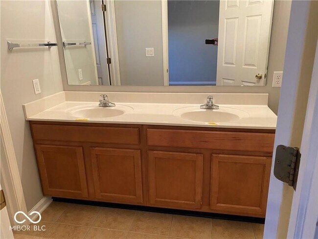 Building Photo - 5608 Castor Way