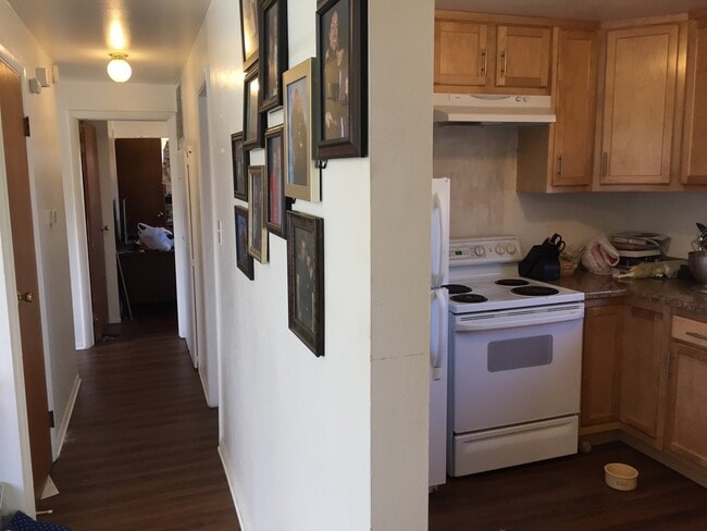 Building Photo - PRE LEASE: 3 Bed 1.5 Bath House Close To Campus!