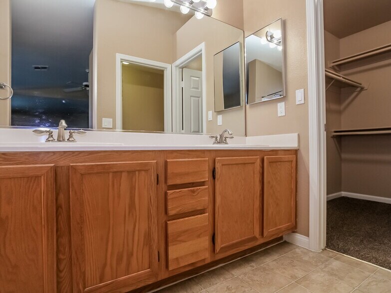 Building Photo - 1430 Broad Arrow Dr