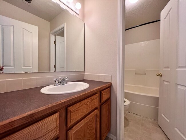 Building Photo - 3137 W Pudu St