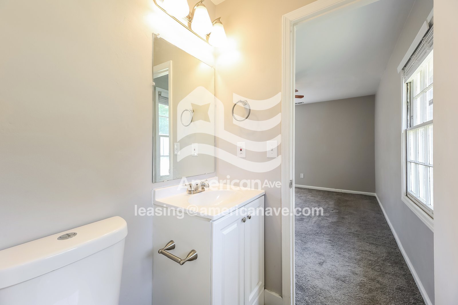 Building Photo - 4 N Kings Dr