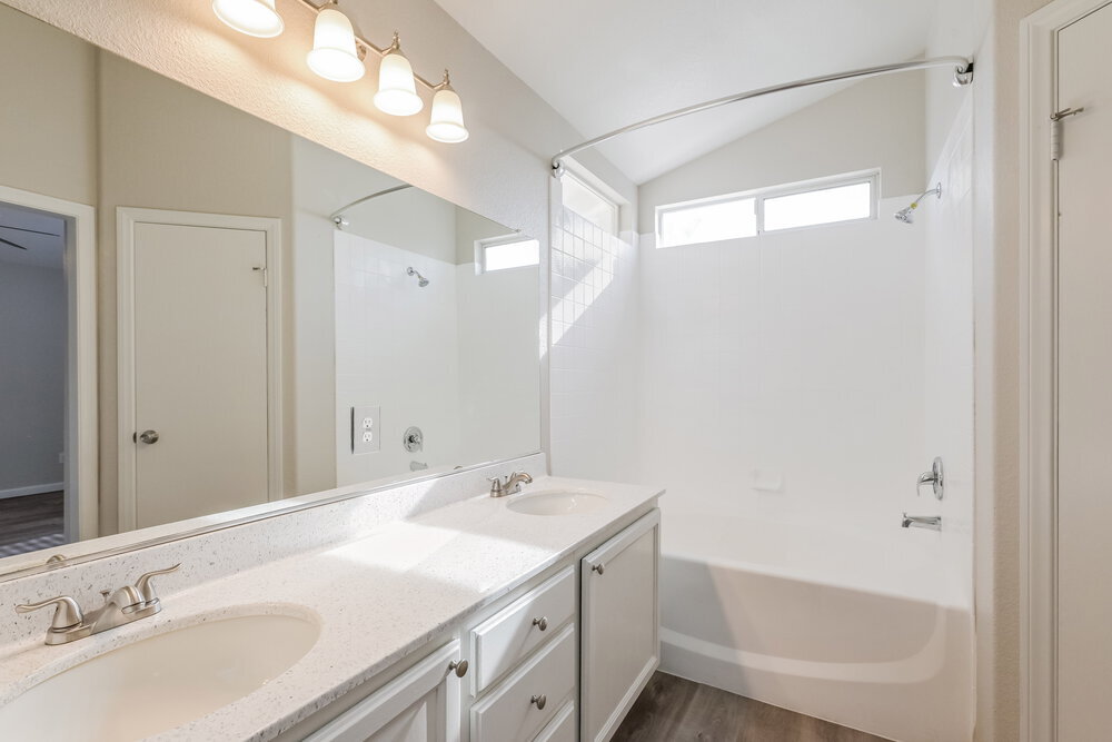 Building Photo - 4456 Wellsboro St