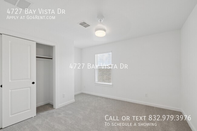 Building Photo - 4727 Bay Vista Dr