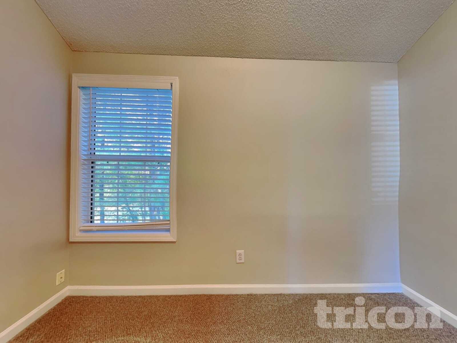 Building Photo - 7632 McGillicuty Dr