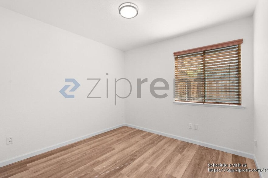 Building Photo - 8361 Delicato Way