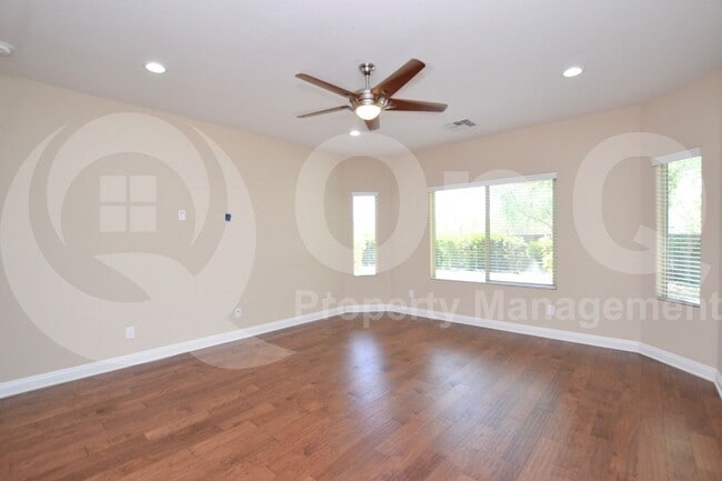 Building Photo - 3747 E Zachary Dr