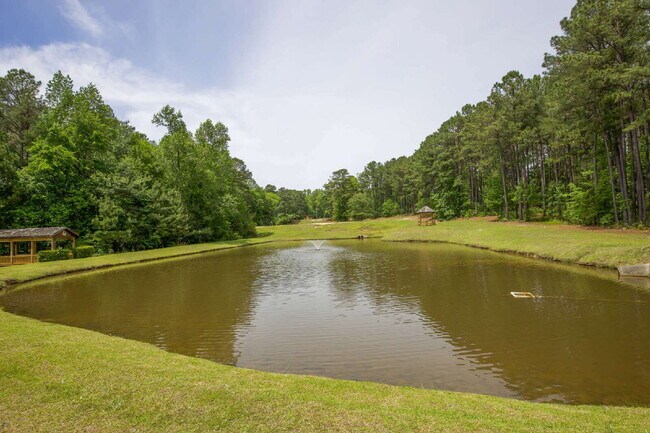 Building Photo - "Spacious 4-Bedroom Gem with 2.5 Baths at ...
