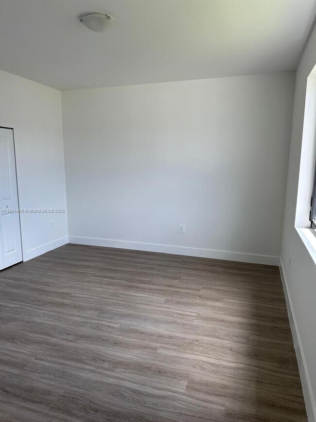 Building Photo - 34430-34430 SW 190th Ave