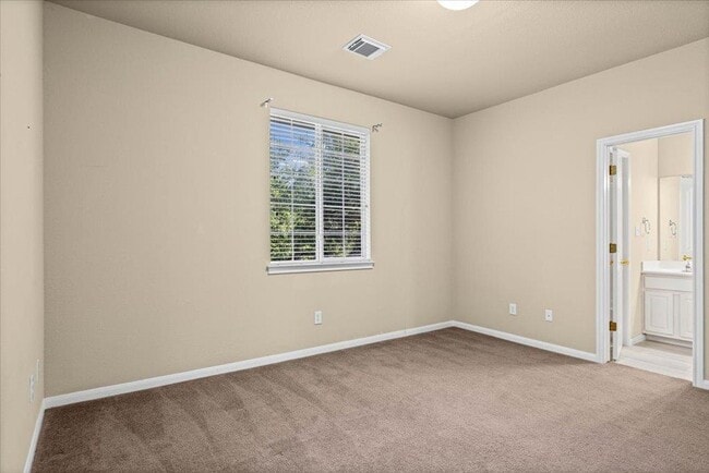 Building Photo - 6925 Larue Belle Cove