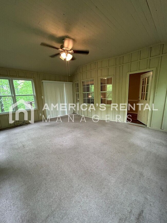 Building Photo - Home in Trussville!!