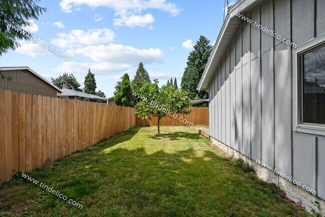 Building Photo - Gladstone Charmer | 3 Bedroom 2 Bathroom H...
