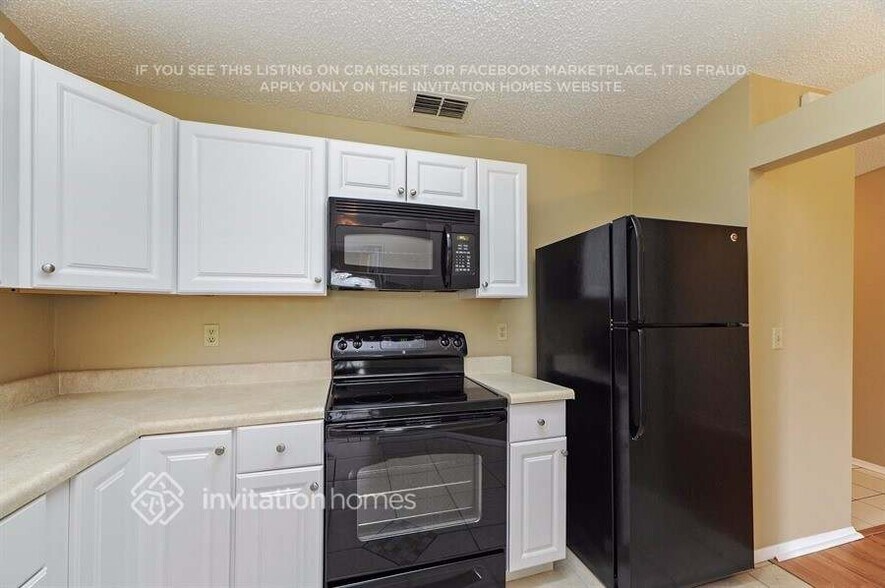 Building Photo - 1325 Periwinkle Ct