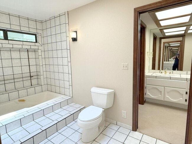 Building Photo - Sprawling ranch home located in highly des...