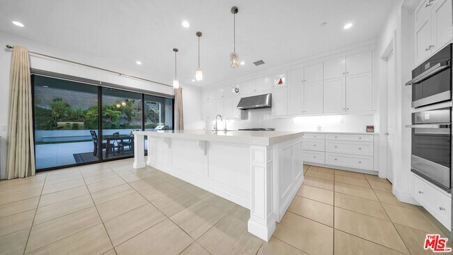 Building Photo - 12553 Ridgeline Rd