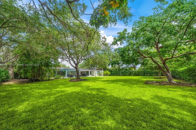 Building Photo - 15121 SW 69th Ct