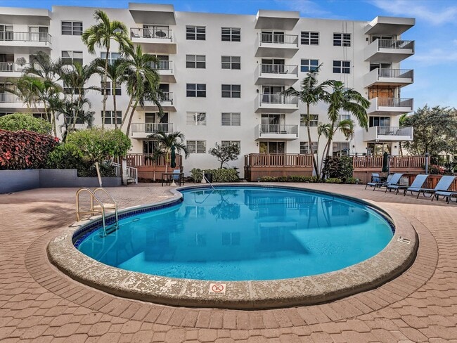 Building Photo - 1421 S Ocean Blvd