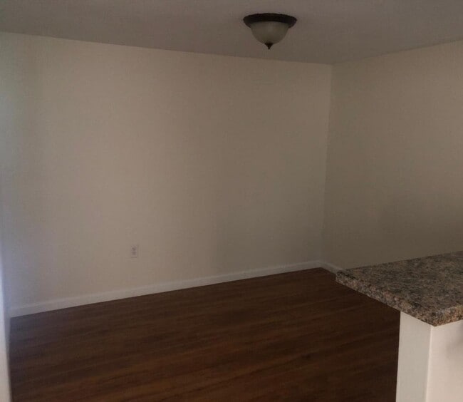 Building Photo - 6454 Williams Rd