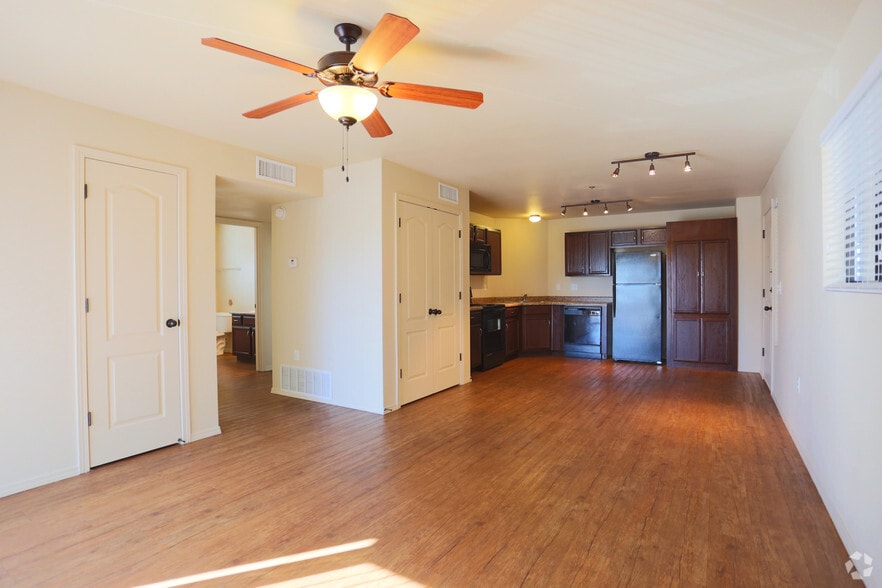 Open floor plan - Album Park Apartments