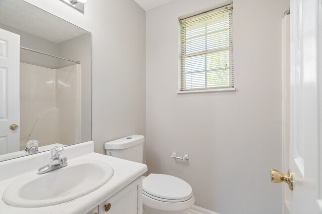 Building Photo - 8295 Oak Terrace Ln
