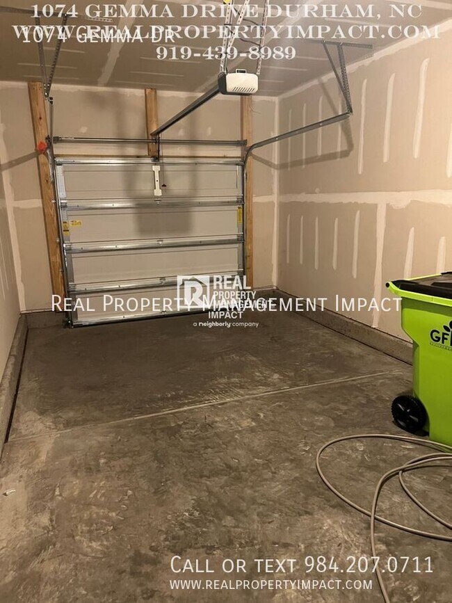 Building Photo - 1074 Gemma Dr