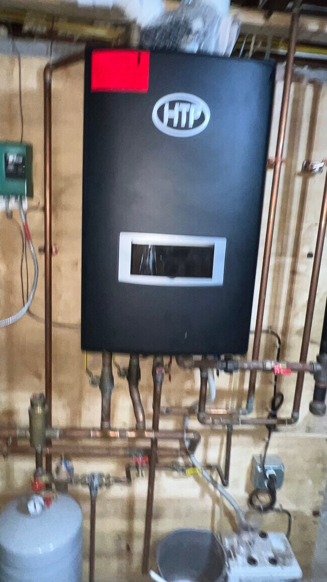 High Efficiency Gas Boiler - 84 Tyndall Ave