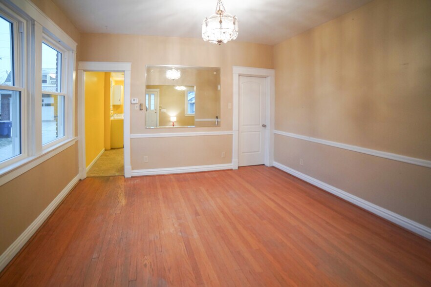 Dining room - 1101 Yale Ave