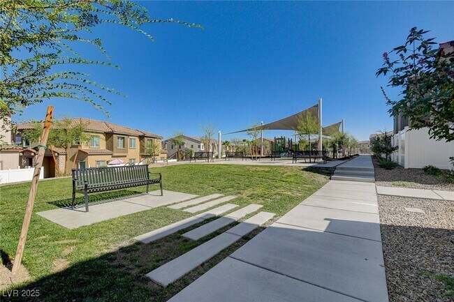 Building Photo - 206 Callen Falls Ave