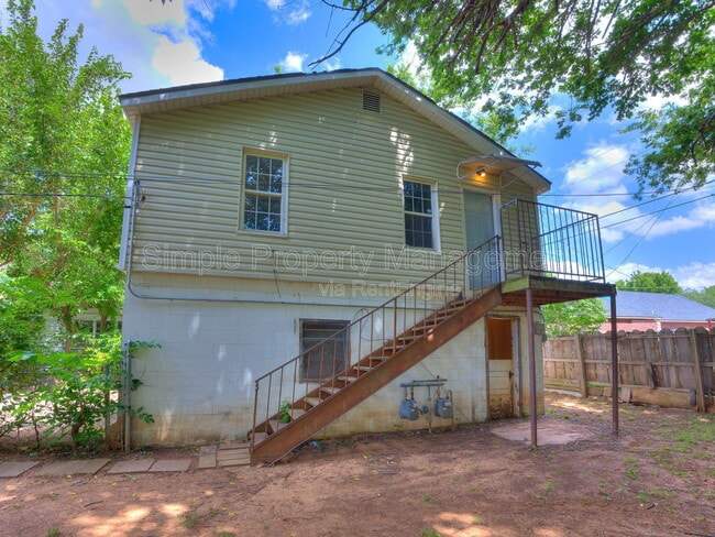 Building Photo - 1524 SW Binkley St