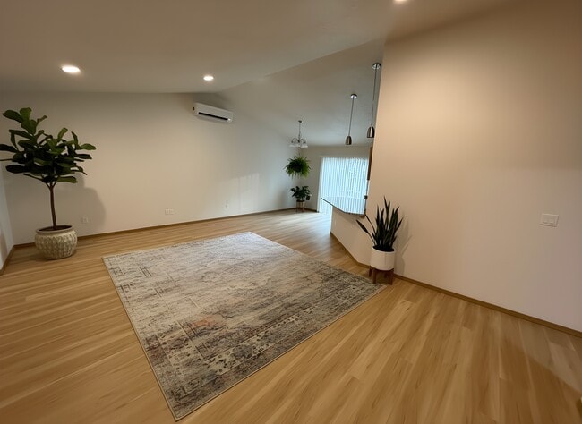 Building Photo - 14818 Bluegrass Loop