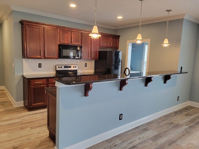 Building Photo - Germantown Gem!