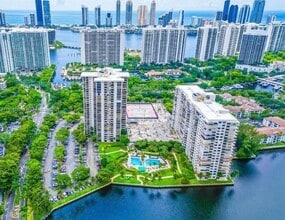 Building Photo - 18151 NE 31st Ct