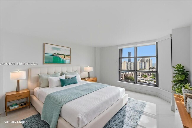 Building Photo - 19101 NE 36th Pl