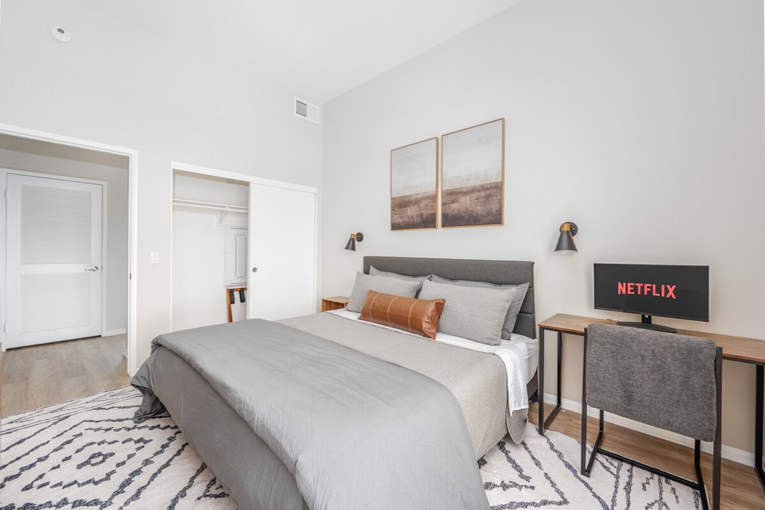 Building Photo - 4384 Iowa St