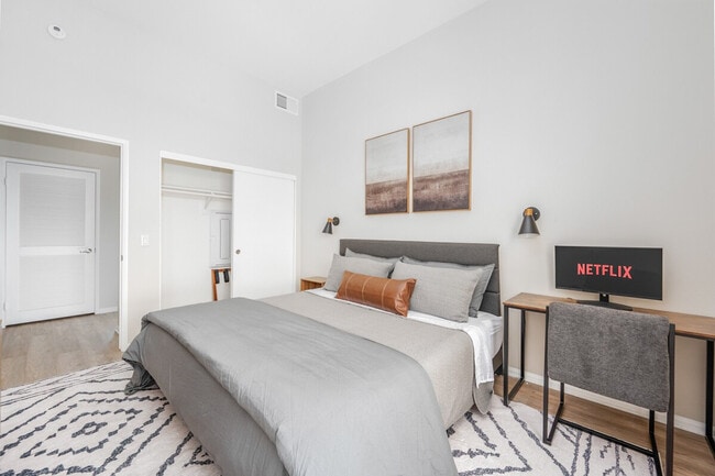 Building Photo - 4384 Iowa St