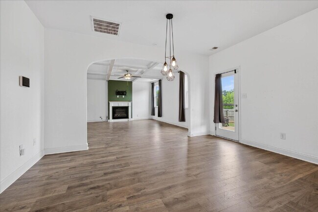 Building Photo - 1264 Black Oak Cir
