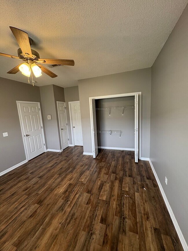 Building Photo - 218 Wakefield Way