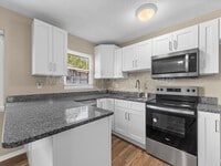 Building Photo - 78 Lemans Ct