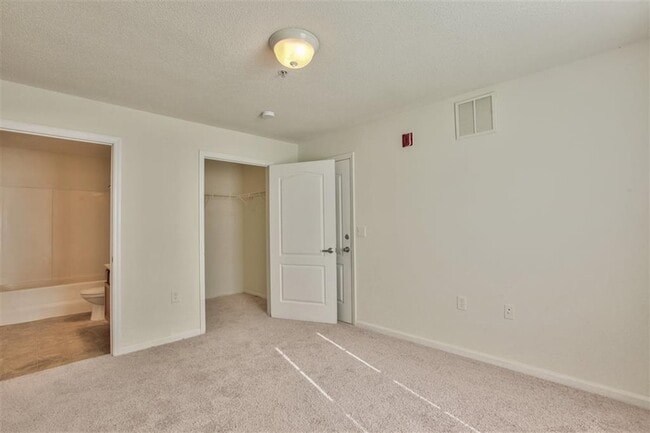 Building Photo - 3000 S Adams St