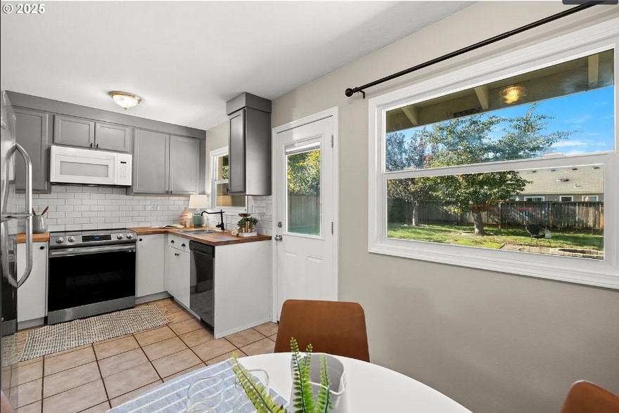 Building Photo - 9313 North Hodge Avenue