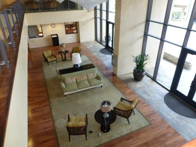 Building Photo - Keola Lai Condo - 2 bedrooms, 2 baths, 2 parking - Avail now!
