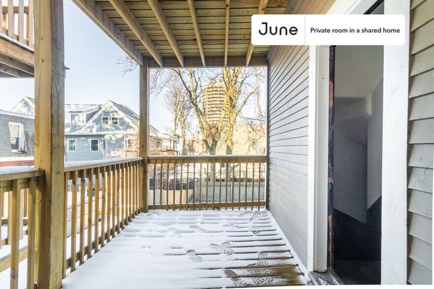 Building Photo - Room in Shared 4 bed/1 bath home in Roxbury