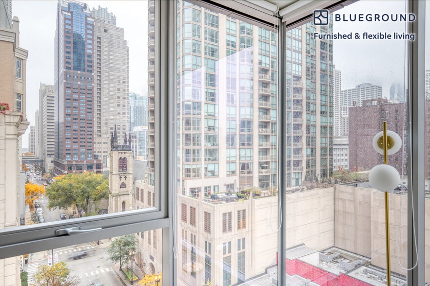 Building Photo - 8 E Huron St